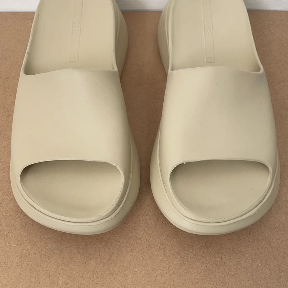 Zara Chunky Oversized Platform Slides Y2K Size 9 - Picture 3 of 9